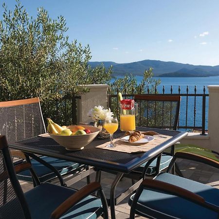1 Bedroom Lovely Apartment In Komarna Klek Exterior photo